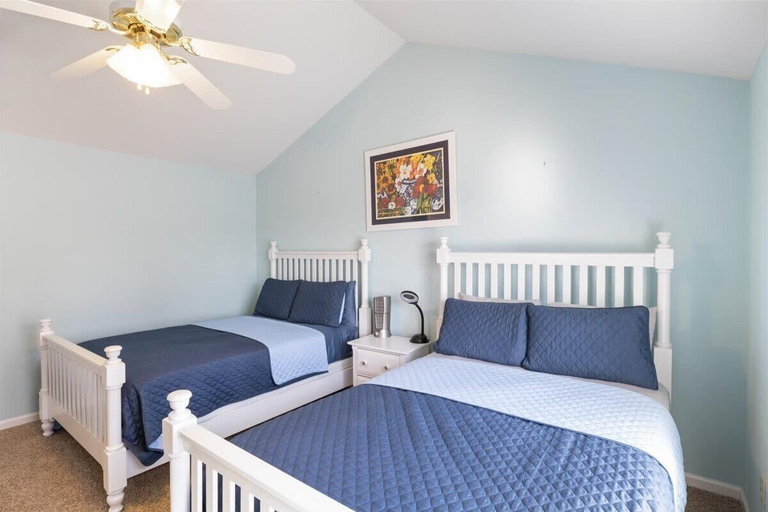 Room 5, Lakefront House, Dock, Fire pit, Camden