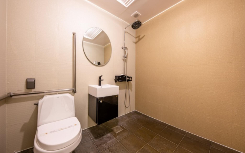Bathroom 5, Chungju Baraan Hotel, Chungju