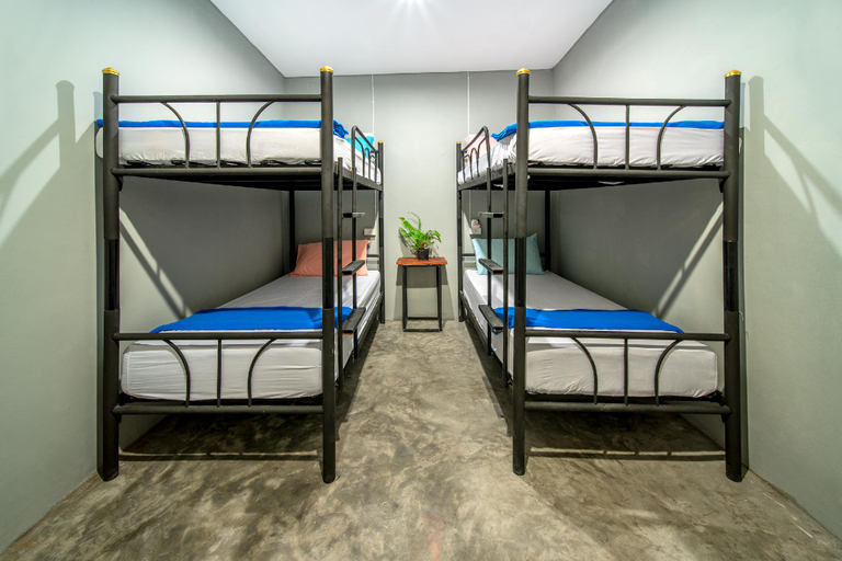 Bedroom, Eclipse Hostel and Bar, Ko Phangan
