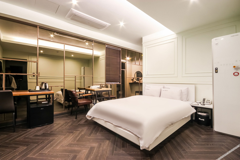 Bedroom 2, Gwangju Sangmujigu Hotel Making, Gwangsan