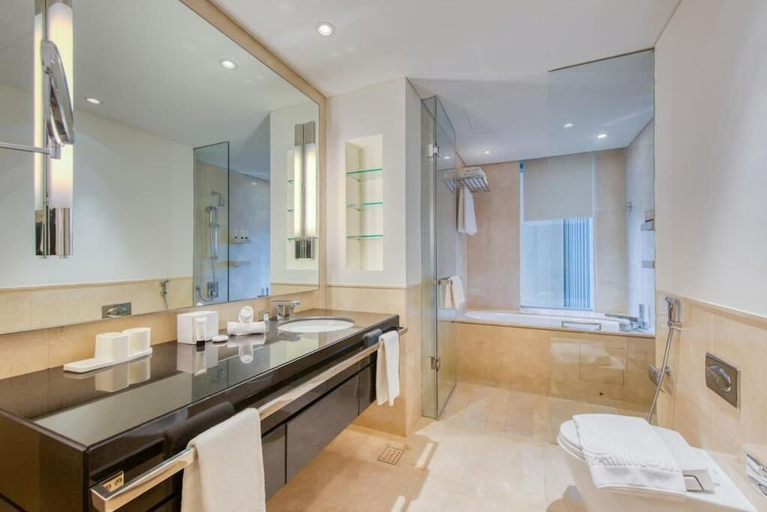 Bathroom 3, SuperHost - Deluxe Studio with Stunning Marina Views - JW Marriott Dubai Marina, Dubai