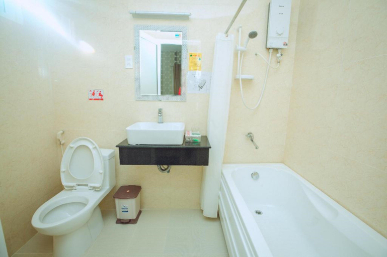 Bathroom 3, An Hotel Can Tho, Cái Răng