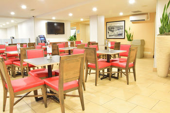 Food & Drinks 2, Holiday Inn Express Brooklyn, New York