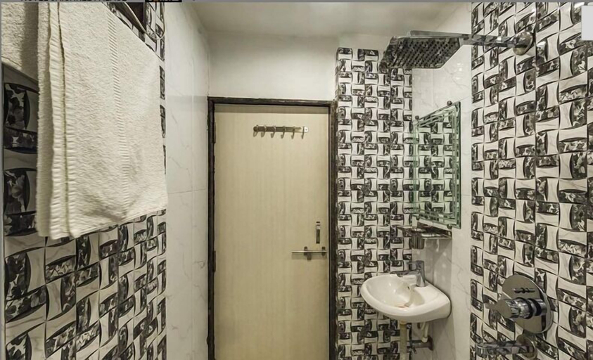 Bathroom 4, Hotel Jaishree Palace, Bhopal