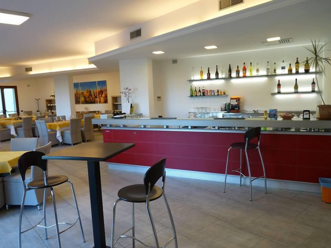 Food & Drinks, Residence Città Ideale, Pesaro E Urbino