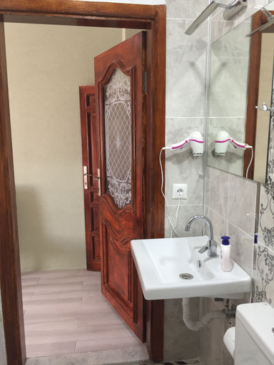 Bathroom 5, Hayat Alti Otel, Ayvalık