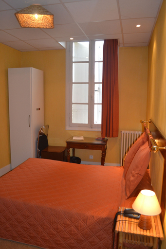 Others 2, Hotel de France, Gironde