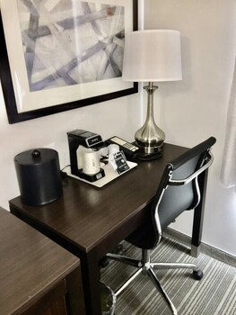 Others 4, Wingate by Wyndham JFK Airport/Far Rockaway, New York