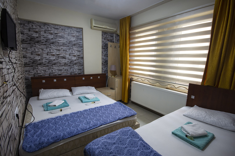 Others 3, Otel 22, Merkez