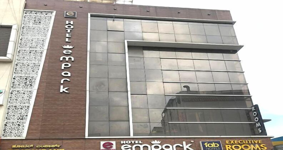Exterior & Views, Hotel Empark, Bangalore