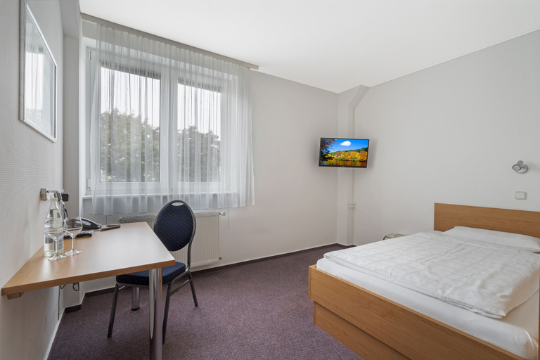 Bedroom 4, Hotel Imota, Neuwied