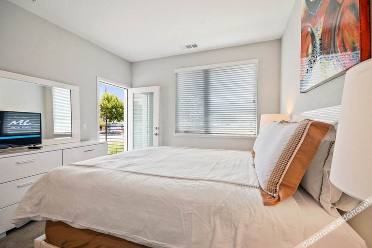 Others 4, Bluebird Suites near Facebook HQ, San Mateo