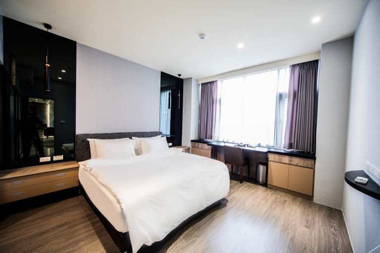 Bedroom 3, Beitou Resort Metro Inn, Taipei City