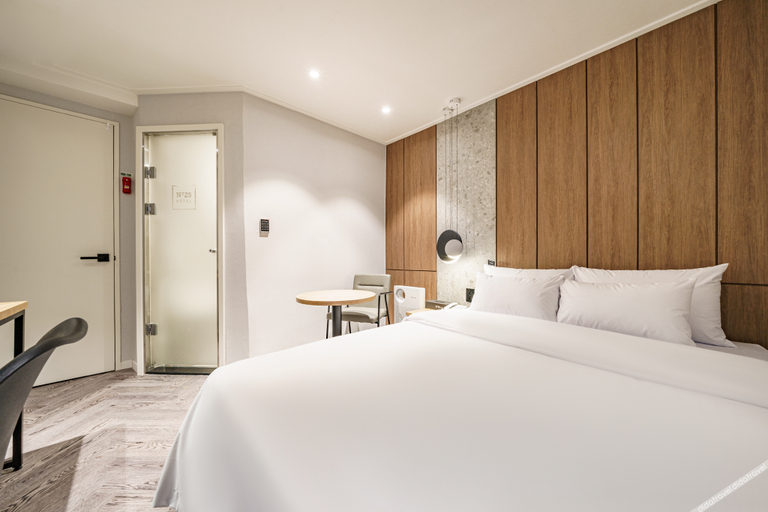 Bedroom 3, Gwangmyeong Intersection No. 25, Guro