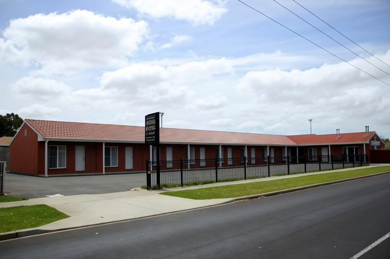 Others 5, Allansford Hotel Motel, Warrnambool