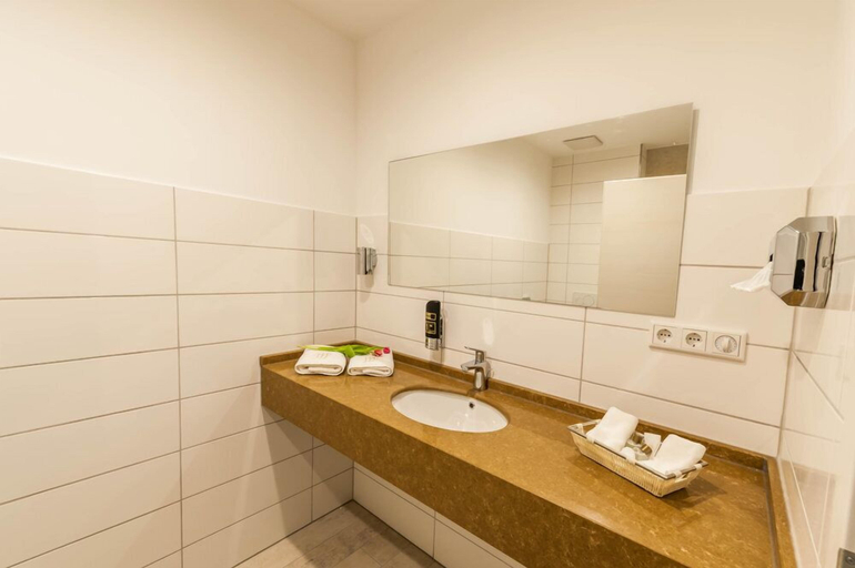 Others 3, Mein Palace Hotel, Main-Taunus-Kreis