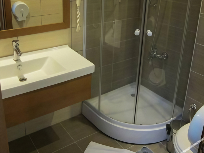Bathroom 4, Berksoy Hotel, Bergama