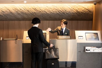 Others 2, the b Osaka-Shinsekai, Osaka