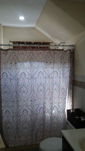 Bathroom 5, DB Towers