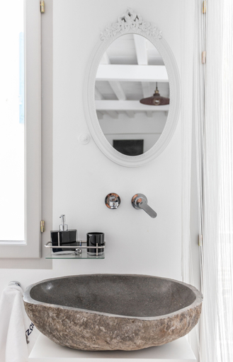 Bathroom 3, aniko suites Chora, South Aegean