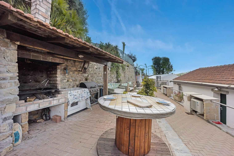 Others 4, Holiday Homes in Pompeiana 40829, Imperia
