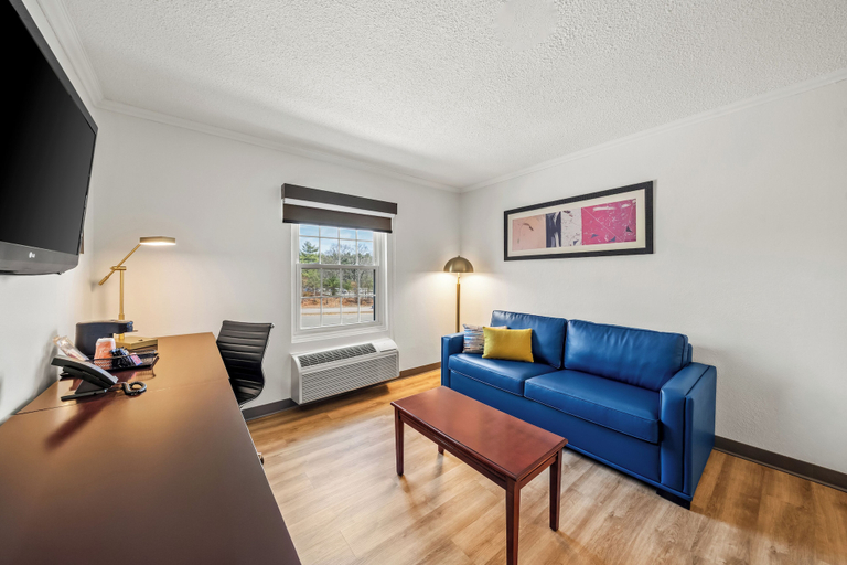 Others 5, MainStay Suites Foxboro – Mansfield, Foxborough