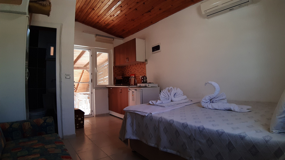 Bedroom 2, ERAY PANSİYON, Gökçeada