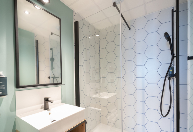 Bathroom, Hôtel Greet Orthez Bearn, Pyrénées-Atlantiques