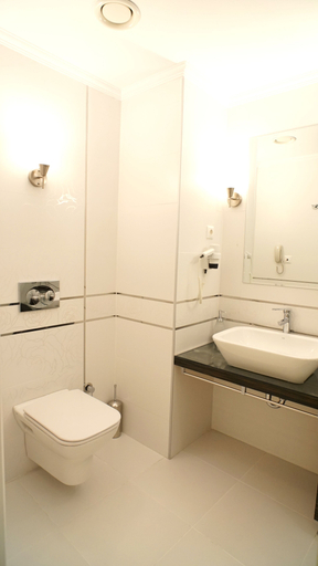 Bathroom 3, Melid Hotel, Merkez