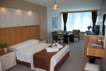 Others 2, Atlıhan Hotel, Merkez