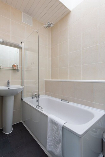 Bathroom 3, New Town Guest House, Edinburgh