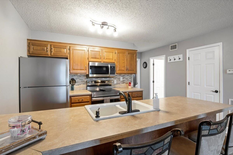 Private kitchen 3, Happy Harbor Lakefront Condo, Camden