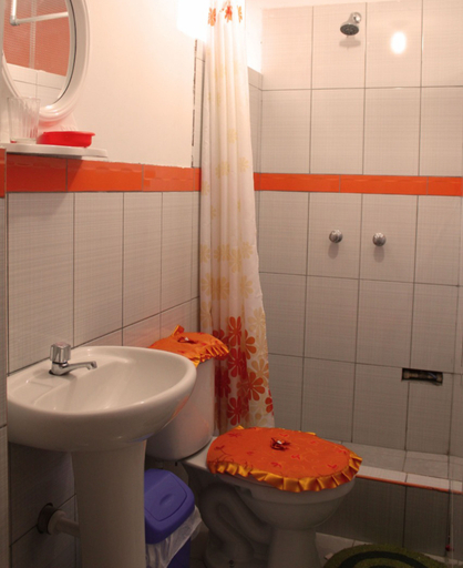 Bathroom 4, Hotel Chachapoyas, Chachapoyas