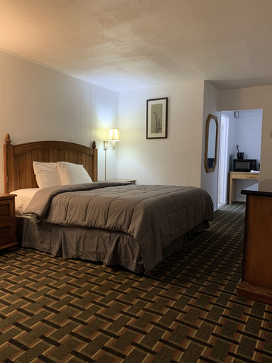 Others 3, Ratons Peak Inn, Colfax