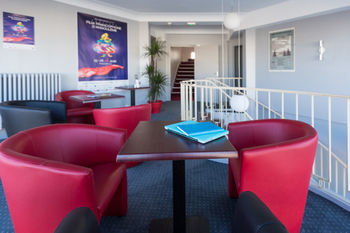 Others 5, Brit Hotel Terminus, Charente