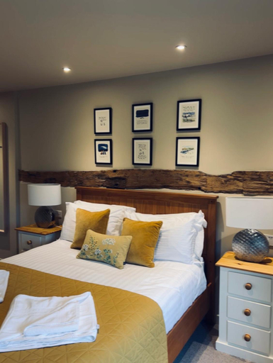 Bedroom, White House Lodges, Suffolk