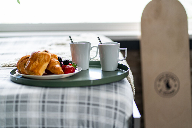 Food & Drinks, OYO Shore Surf Lodge, Cornwall