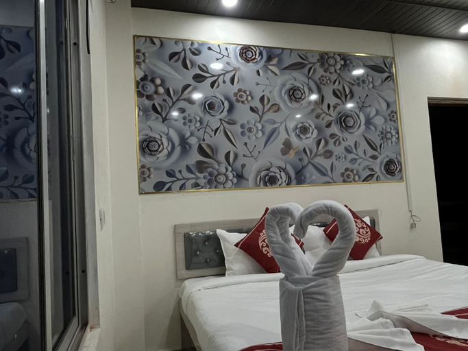 Room 4, Hotel PSR INN & Banquet, Chandauli