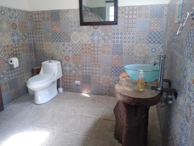 Bathroom 3, Villa el Rosario, Amatitlán