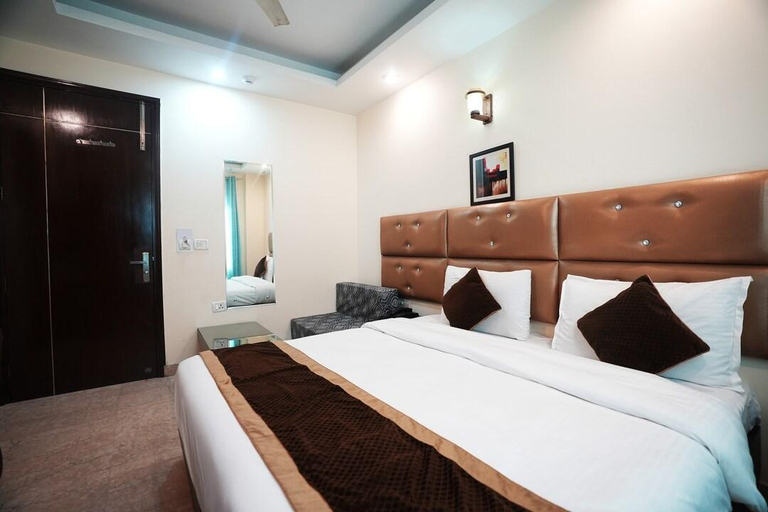 Bedroom, Hotel S & B East Inn, Delhi