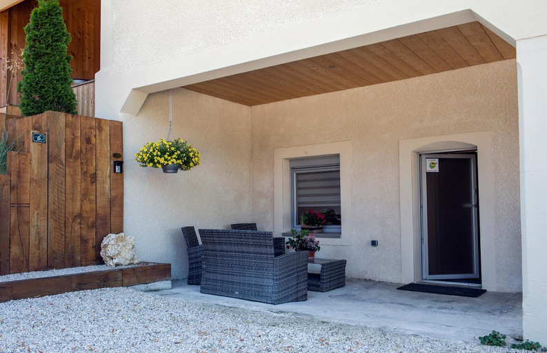 Exterior & Views 1, LE NID DES PLANCHETTES - Suite Chambres d'Hotes, Doubs