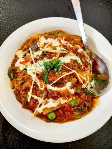 Food & Drinks 4, New Suraj Inn - Nestled near Hadimba Temple ! Rooftop Cafe ! Private Parking, Kullu