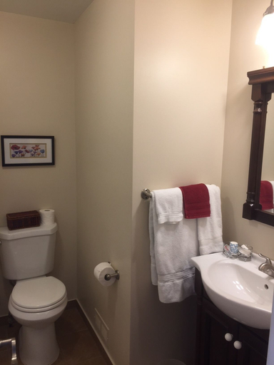 Bathroom 3, Sir Isaac Brock B&B Luxury Suites, Leeds and Grenville