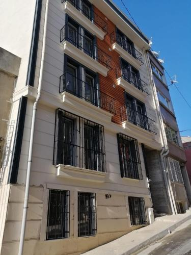 Others 4, Neva Residence, Beyoğlu