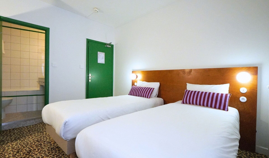 Bedroom 3, Hôtel Le Moderne, Haute-Garonne