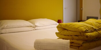 Others 2, Locanda Al 5, Milano