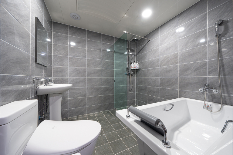 Bathroom 5, Yongin No. 25 Yongin Terminal Branch, Yongin