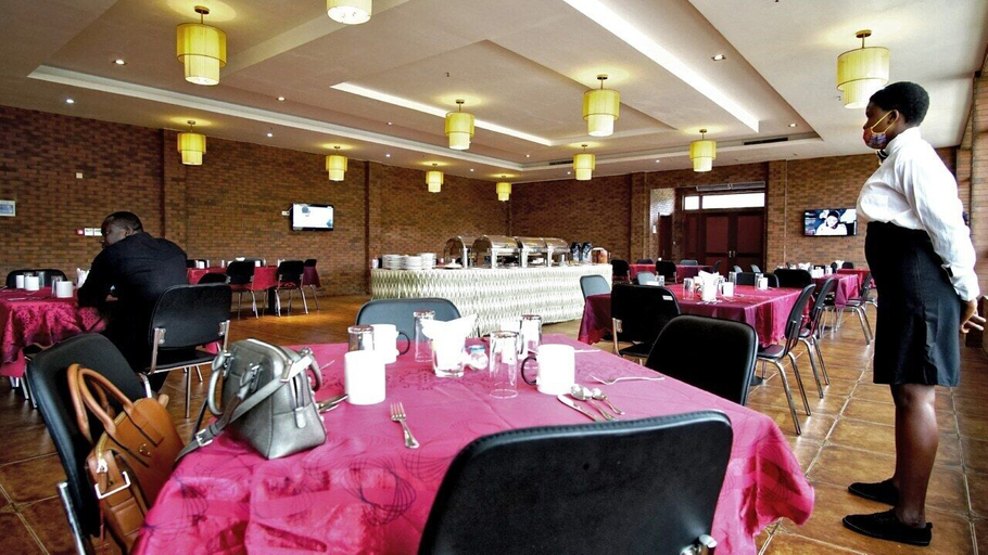 Breakfast area, BENGO HOTEL, Mvila