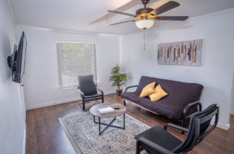 Others 5, Tranquil Getaway 3br/2ba Near Downtown, Bexar