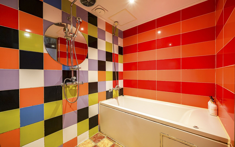 Bathroom 5, Busan Gupo MU, Gimhae